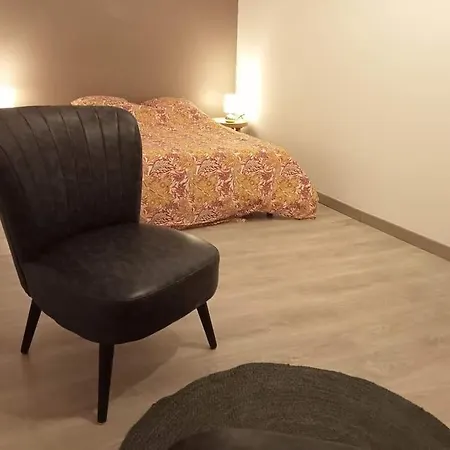Dom wakacyjny Agreable Maison De Ville, Au Calme *